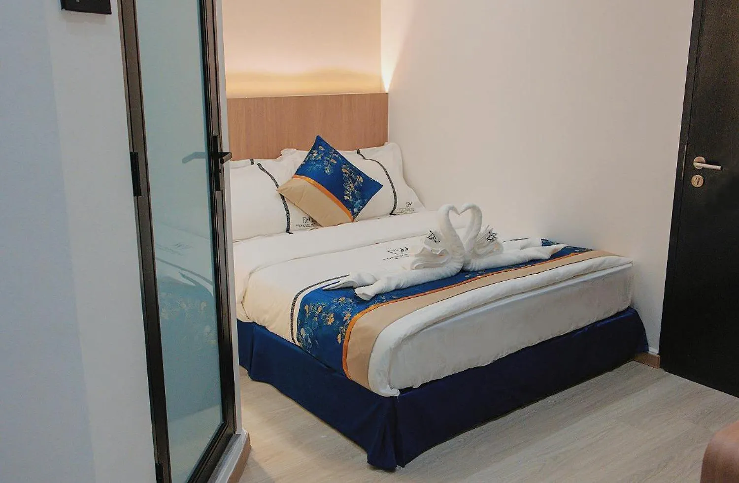 Edenwood Hotel By Qravel George Town
